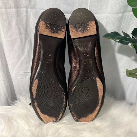 Chic Black and Brown Flats with Glossy Toe Cap - Picture 5 of 6